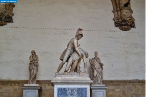 Тоскана. Древнегреческая скульптура Менелай с телом Патрокла во Флоренции