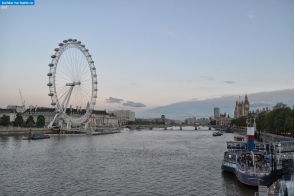 Лондон. Вечерний Лондон. Вид Темзу и колесо обозрения London Eye