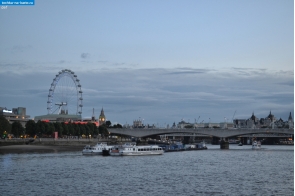 Лондон. Река Темза в Лондоне вечером