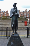 Лондон. Памятник Шерлоку Холмсу в Лондоне