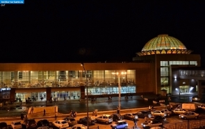 Башкортостан. Железнодорожный вокзал в Уфе ночью