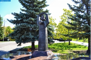 Саратовская область. Молчащий колокол в Парке Победы в Саратове