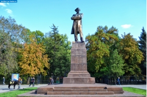 Саратовская область. Памятник Николаю Гавриловичу Чернышевскому в Саратове