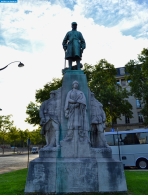 Париж. Памятник Маршалу Эмилю Файолю в Париже