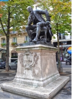 Париж. Памятник Дени Дидро в Париже