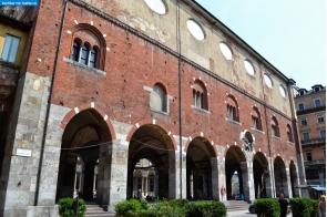 Милан. Палаццо делла Раджоне в Милане