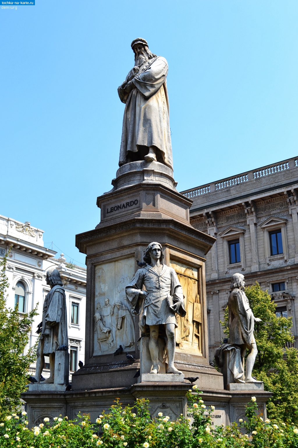 Милан памятник леонардо да винчи