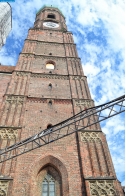 Германия. Одна из башен церкви Фрауенкирхе в Мюнхене