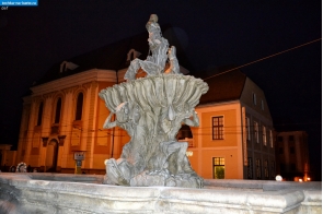 Чехия. Фонтан Тритона на площади Республики в Оломоуце