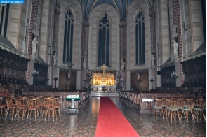 Чехия. Внутри кафедрального собора святого Вацлава в Оломоуце