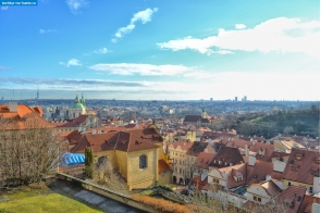 Чехия. Вид на Прагу со смотровой площадки у Президентского дворца