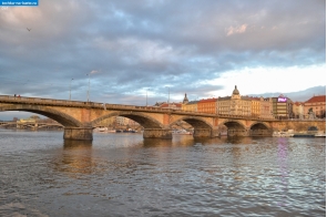 Чехия. Мост Палацкого в Праге