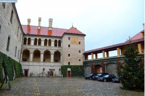 Чехия. Двор замка Мельник
