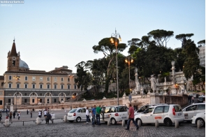 Разное. На площади Пьяцца-дель-Пополо в Риме
