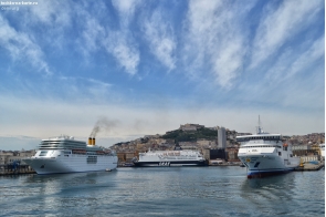 Разное. Вид на Неаполь и порт