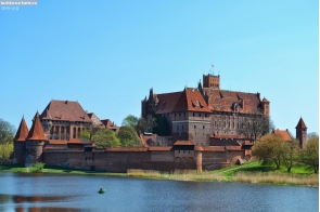Польша. Вид на замок Мальборк