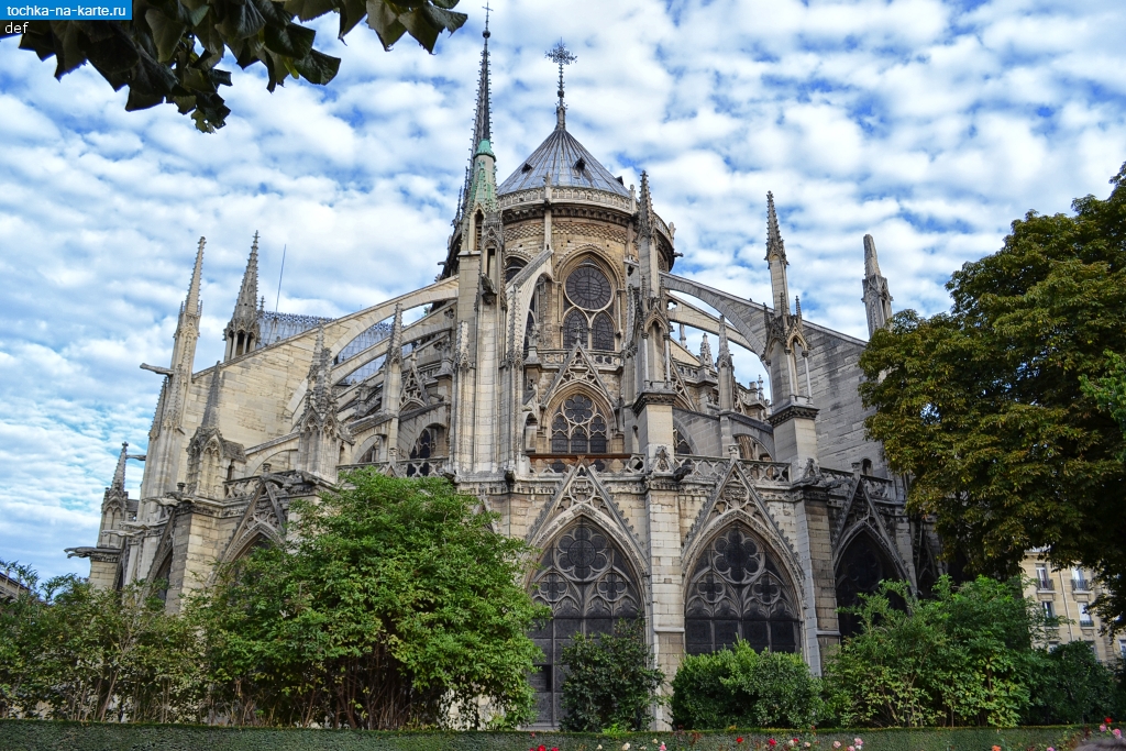 .    (Notre Dame de Paris)