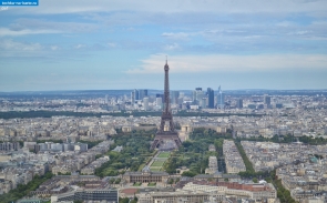 Париж. Вид на Эйфелеву башню с небоскрёба Монпарнас