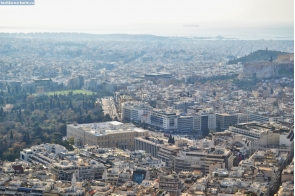 Греция. Вид на Парламент и площадь Синтагма с горы Ликавиттос в Афинах