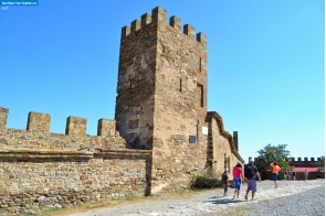 Крым. Башня Коррадо Чигало в Генуэзской крепости в Судаке
