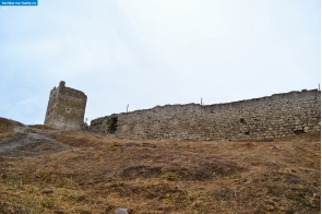 Крым. Стена Генуэзской крепости в Феодосии