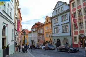 Чехия. Улица в Градчанах в Праге