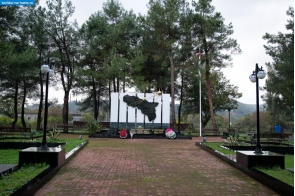 Абхазия. Военный мемориал в Пицунде