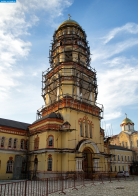 Абхазия. Колокольня монастыря святого апостола Симона Канонита в Новом Афоне