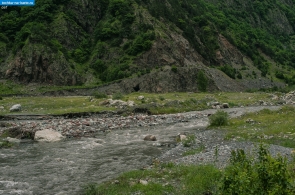Северная Осетия. Река Терек возле КПП Верхний Ларс в Северной Осетии