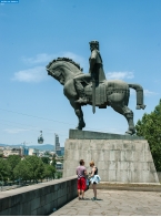 Грузия. Памятник Вахтангу I Горгасали в Тбилиси