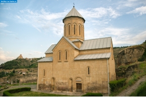 Грузия. Церковь Николая Чудотворца в крепости Нарикала в Тбилиси