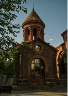 Армения. Часовня святого Анании у церкви Сурб Зоравор Аствацацин в Ереване