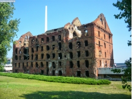 Волгоград. Здание разрушенной сталинградской мельницы в Волгограде