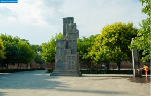 Армения. Мемориал жертвам геноцида армян в Вагаршапате