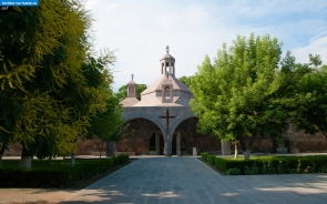 Армения. Баптистерий в Эчмиадзинском монастыре в Вагаршапате