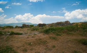 Армения. Развалины храма Сурб-Арутюн в монастыре Севанаванк в Армении