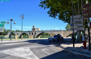 Франция. Мост Сен-Бенезе в Авиньоне
