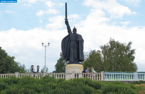 Владимирская область. Памятник Илье Муромцу в Муроме