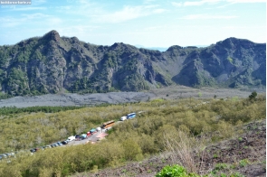 Кампания. Парковка на вулкане Везувий, высота 1000 метров