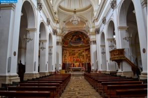 Италия. Внутри Собора Санта-Мария-дель-Ассунта в Сполето